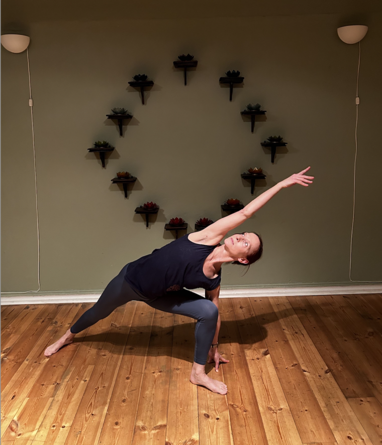 v.34 Yoga, Janni Groenwold Tschanz